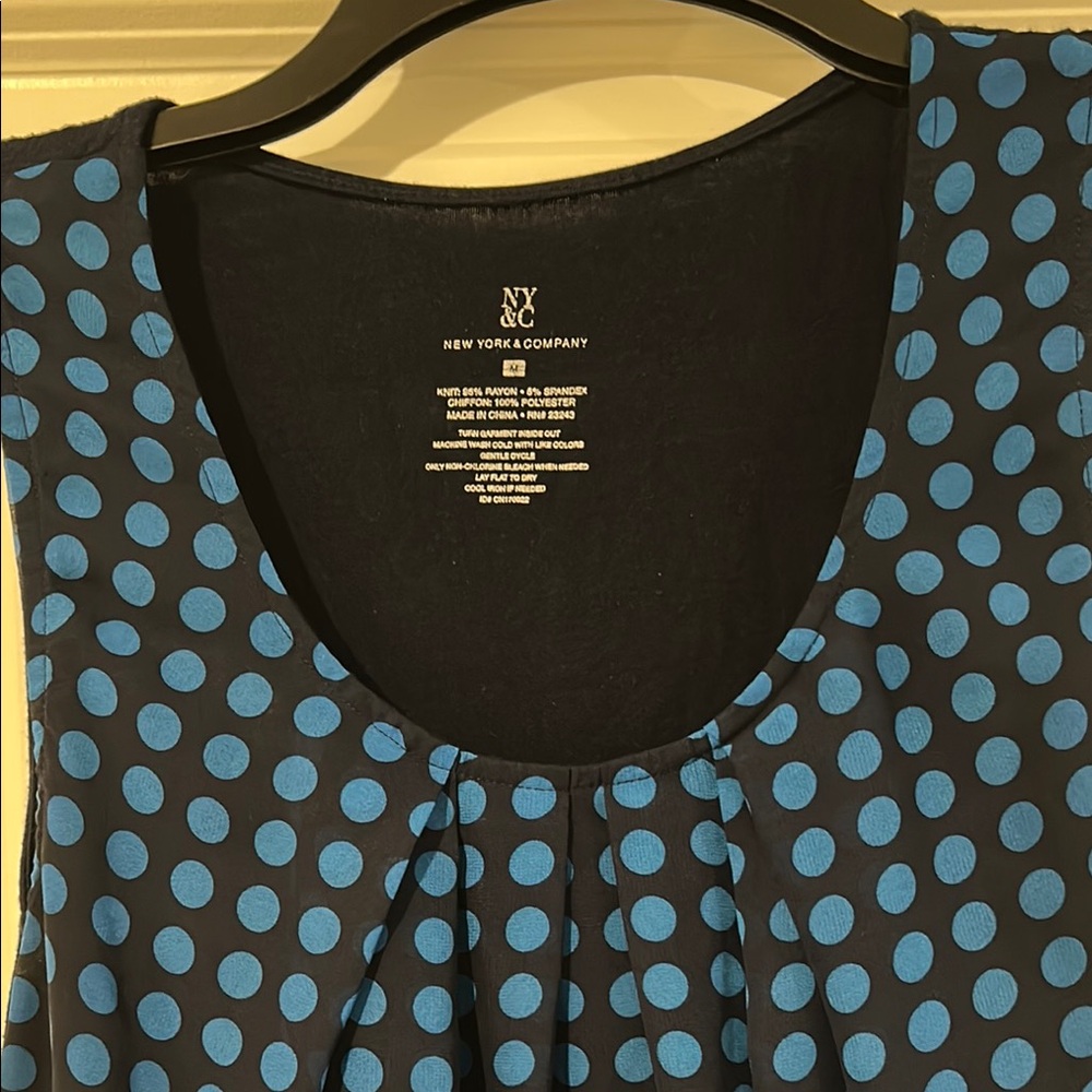 New York & Company Navy and Blue Sleeveless Pleated Blouse